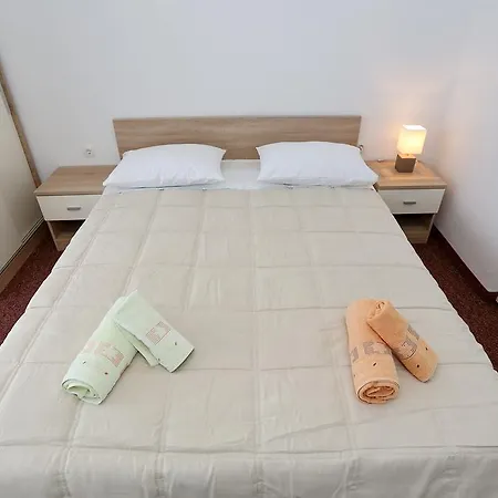 Rooms&apartments Nada بريفلاكا