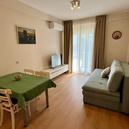 Rooms&apartments Nada