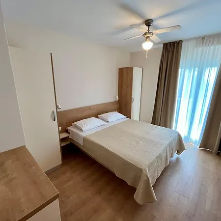 Panzió Rooms&apartments Nada