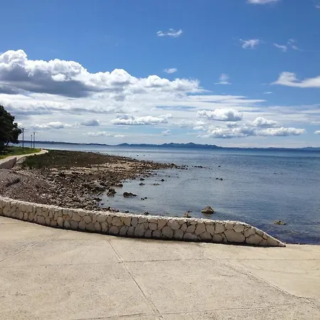 Nada Bed & Breakfast 2*