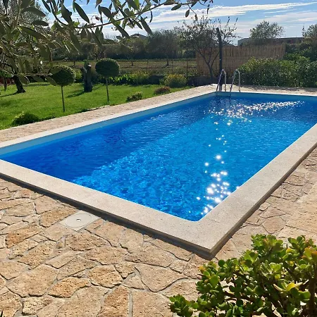 Nada Bed & Breakfast 2*