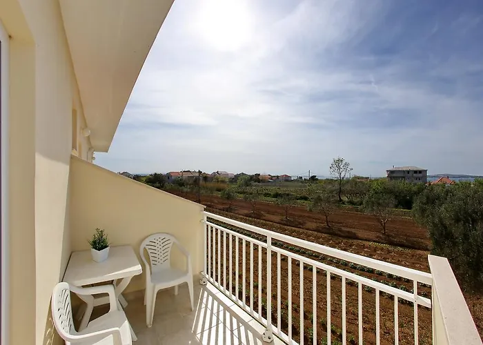 Rooms&apartments Nada