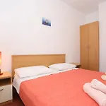 Rooms&apartments Nada