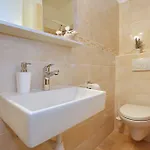 Rooms&apartments Nada 2* Privlaka (Zadar)