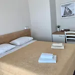 Rooms&apartments Nada krevet i doručak 2*