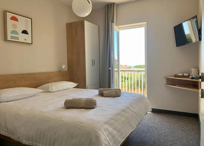 Rooms&apartments Nada