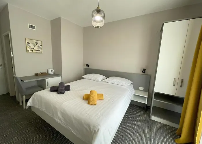 Bed & Breakfast Rooms&apartments Nada 2*
