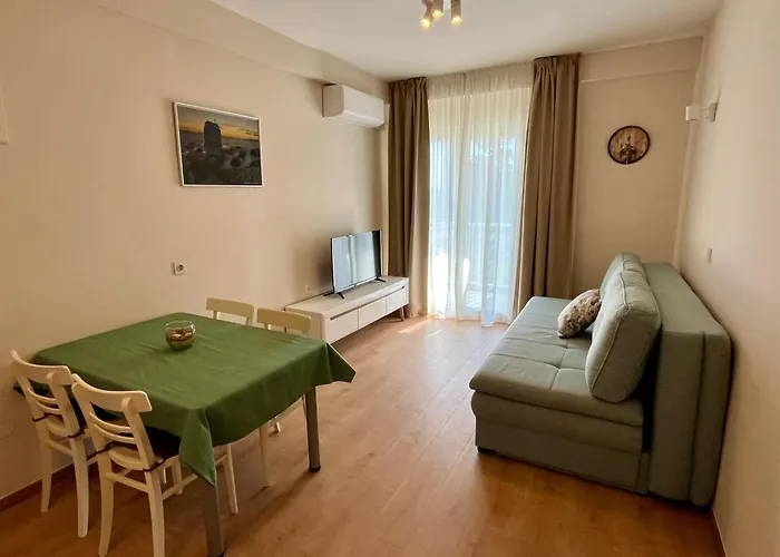 Rooms&apartments Nada