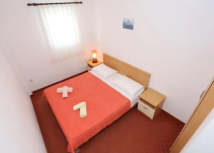 Rooms&apartments Nada 2* Privlaka (Zadar)