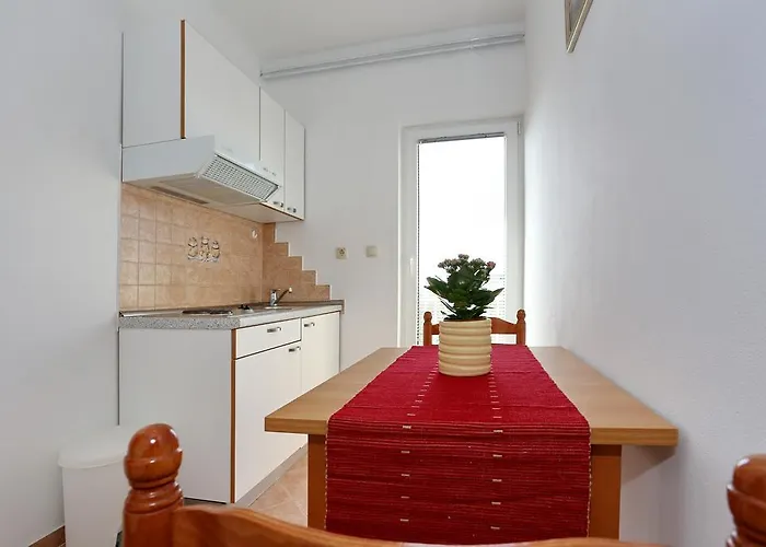 Rooms&apartments Nada Bed & Breakfast 2*