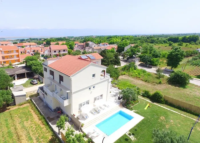 Bed & Breakfast Rooms&apartments Nada 2*